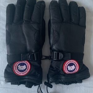 Canada Goose Men's Black Leather Trim Down filled Winter Gloves
